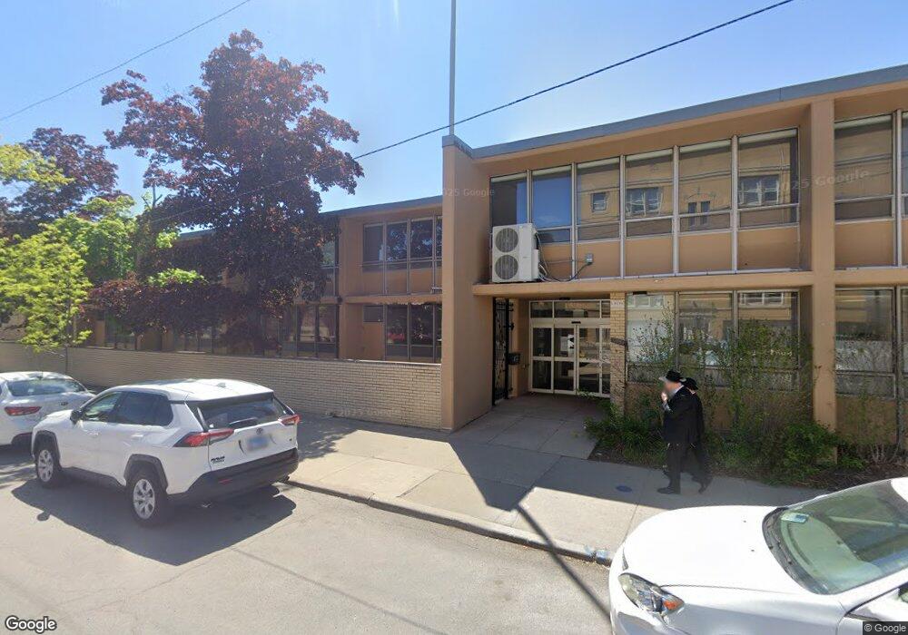 6050 N California Ave, Chicago, IL 60659 - photo 1