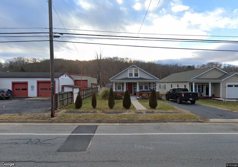 1421 10th St, Waynesboro, VA 22980 - photo 1