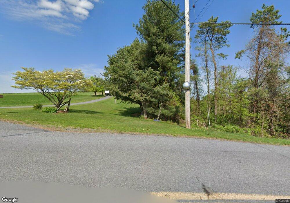 1574 Windsor Castle Rd, Hamburg, PA 19526 - photo 1