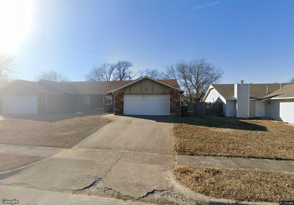 1612 N Hickory Ave, Broken Arrow, OK 74012 - photo 1