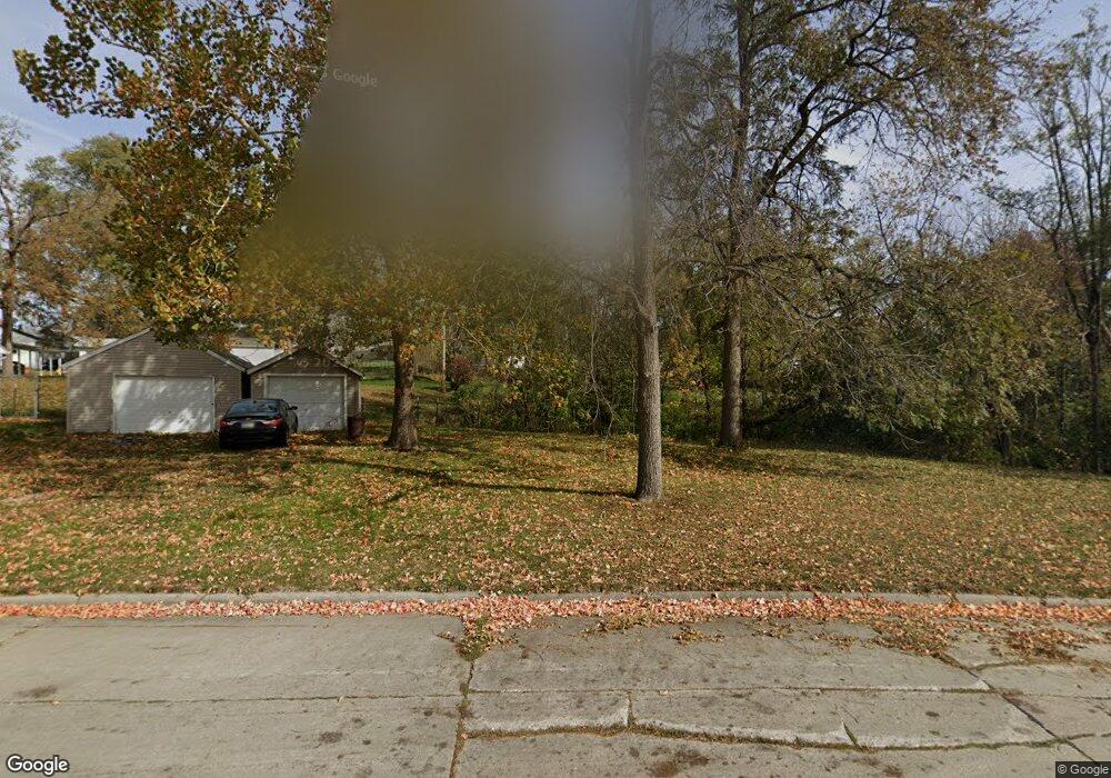 404 E 27th St S, Newton, IA 50208 - photo 1