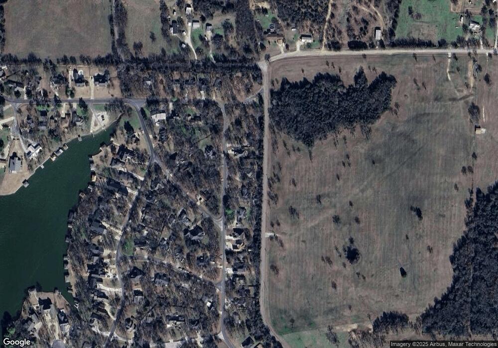 307 Comanche Dr, Gainesville, TX 76240 - photo 1