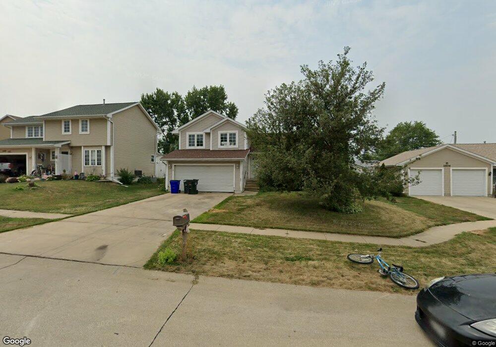 2512 Novak Ct SW, Cedar Rapids, IA 52404 - photo 1