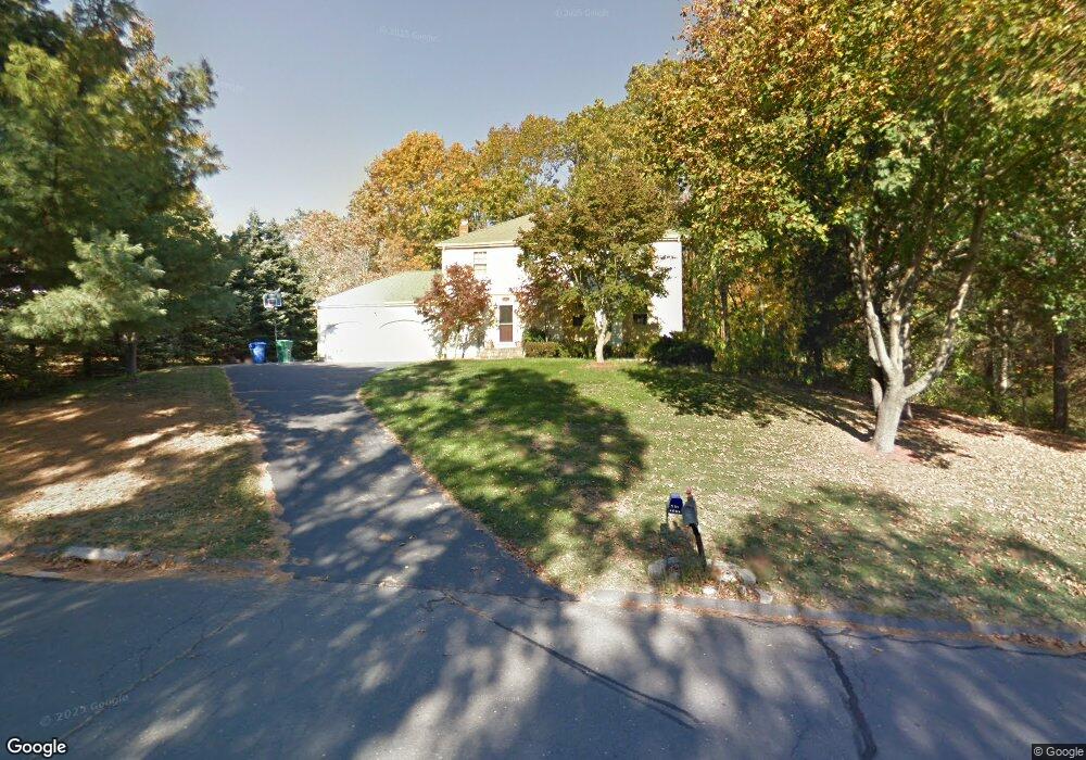 60 Belle Woods Dr, Glastonbury, CT 06033 - photo 1