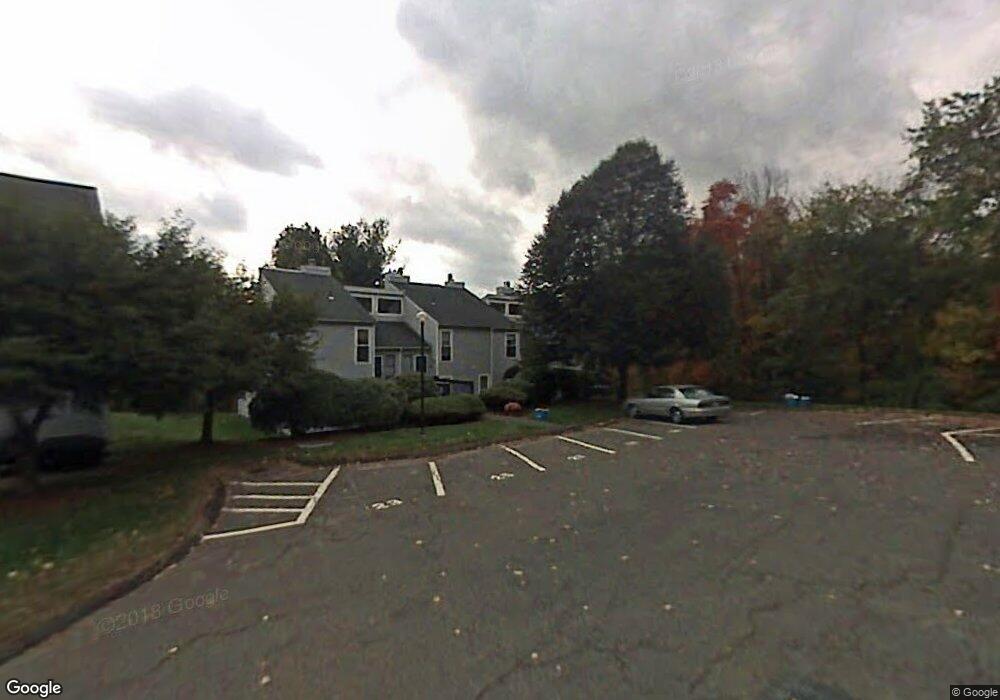 33 Pheasant Run, Cromwell, CT 06416 - photo 1