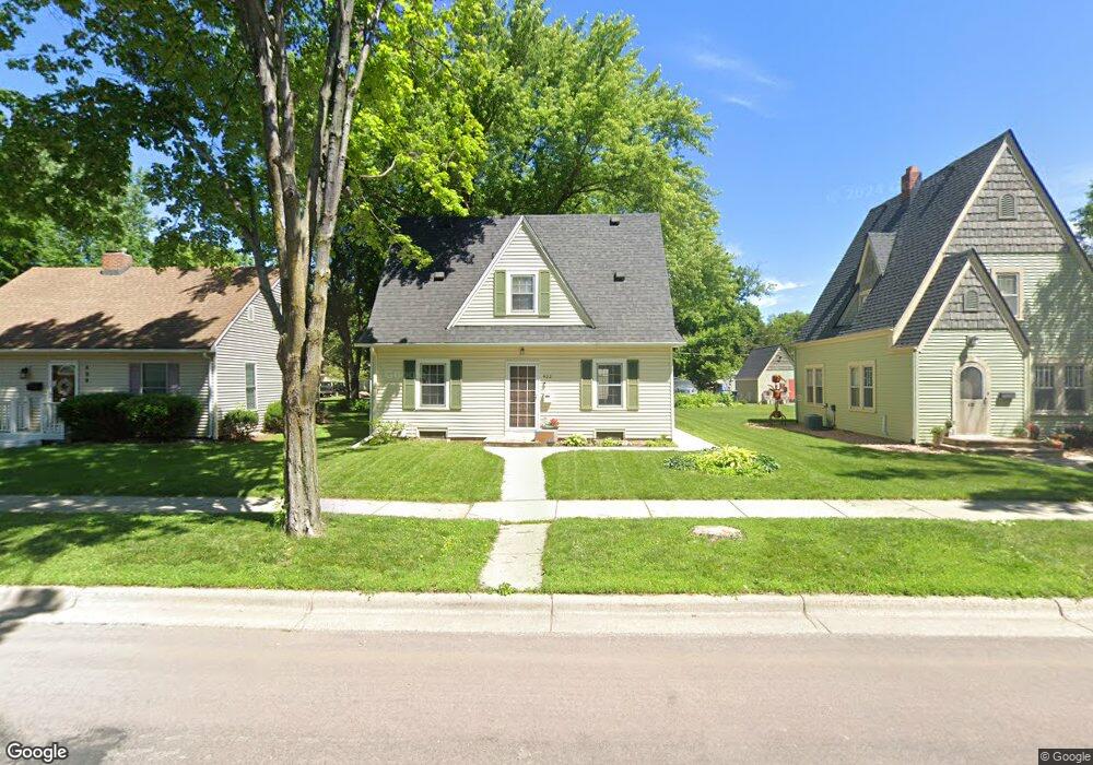 422 Mound Ave, Mankato, MN 56001 - photo 1