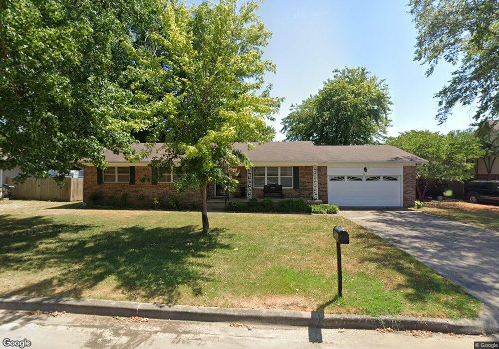 303 E 17th St, Claremore, OK 74017 - photo 1