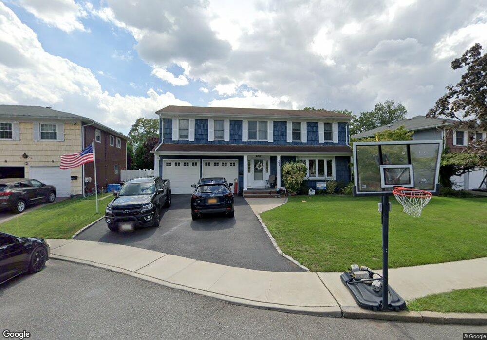 183 Berryhill Ct, West Hempstead, NY 11552 - photo 1