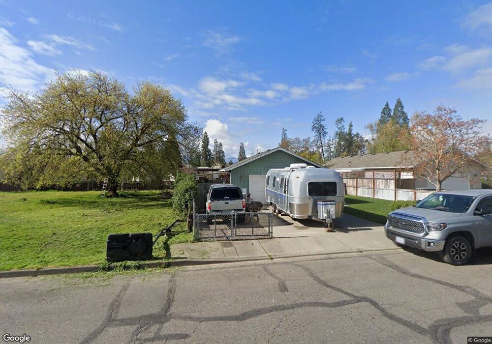 1115 SW Jordan St, Grants Pass, OR 97526 - photo 1