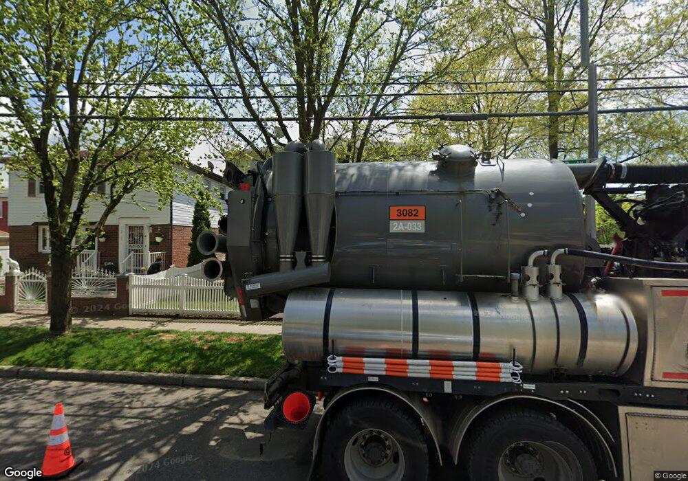 26804 83rd Ave unit Second Floor, New Hyde Park, NY 11040 - photo 1