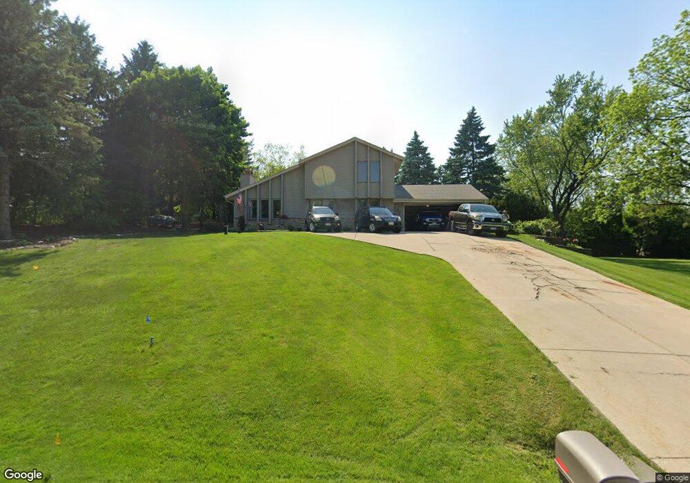 W225N181 Lexington Dr, Waukesha, WI 53186 - photo 1