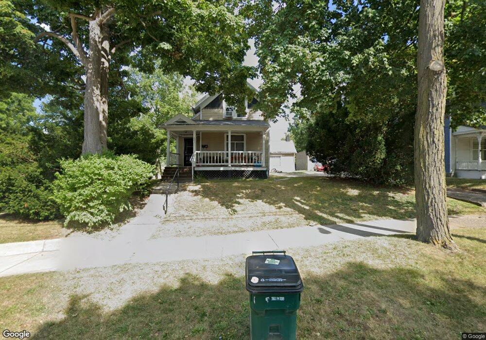 832 N Chestnut St, Lansing, MI 48906 - photo 1
