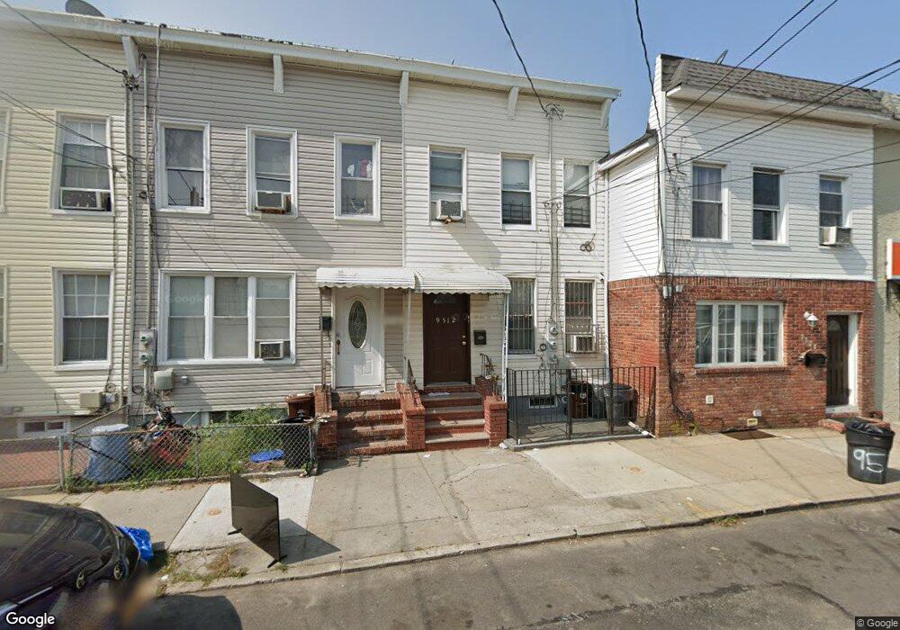 9514 89th St unit 2nd Fl, Ozone Park, NY 11416 - photo 1