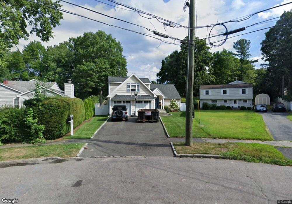 54 Partridge Ln, Fairfield, CT 06824 - photo 1