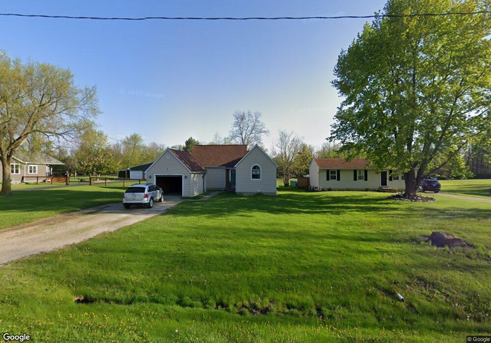 1091 Linus St, Flint, MI 48507 - photo 1