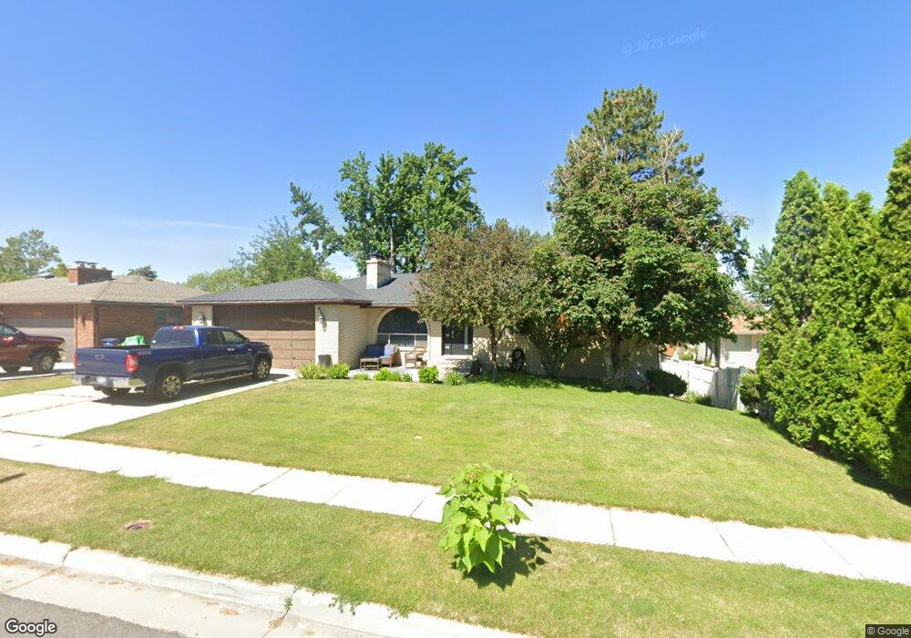 8346 Fayeway Dr, Sandy, UT 84094 - photo 1