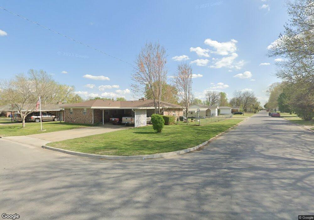 154 W Chestnut St, Skiatook, OK 74070 - photo 1