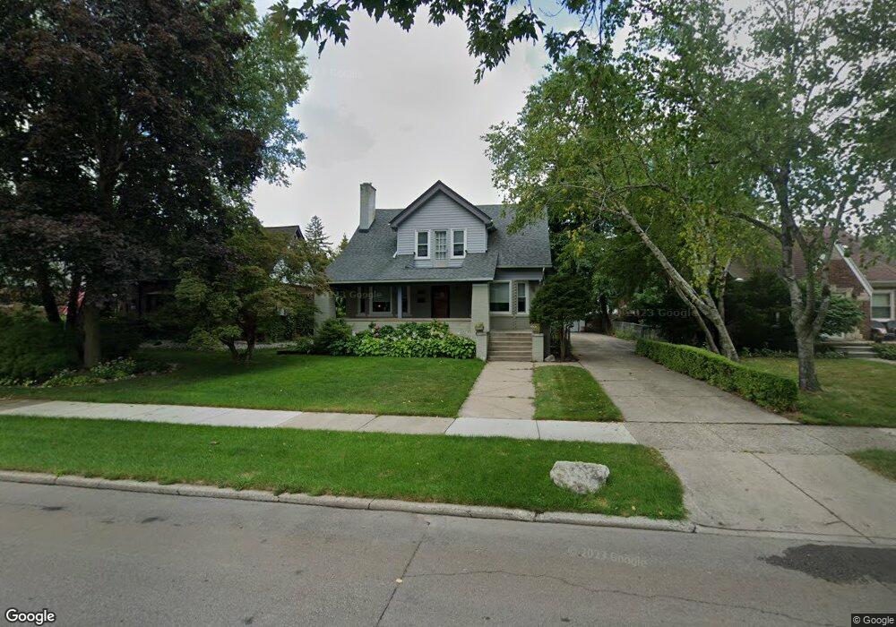 925 Barrington Rd, Grosse Pointe Park, MI 48230 - photo 1