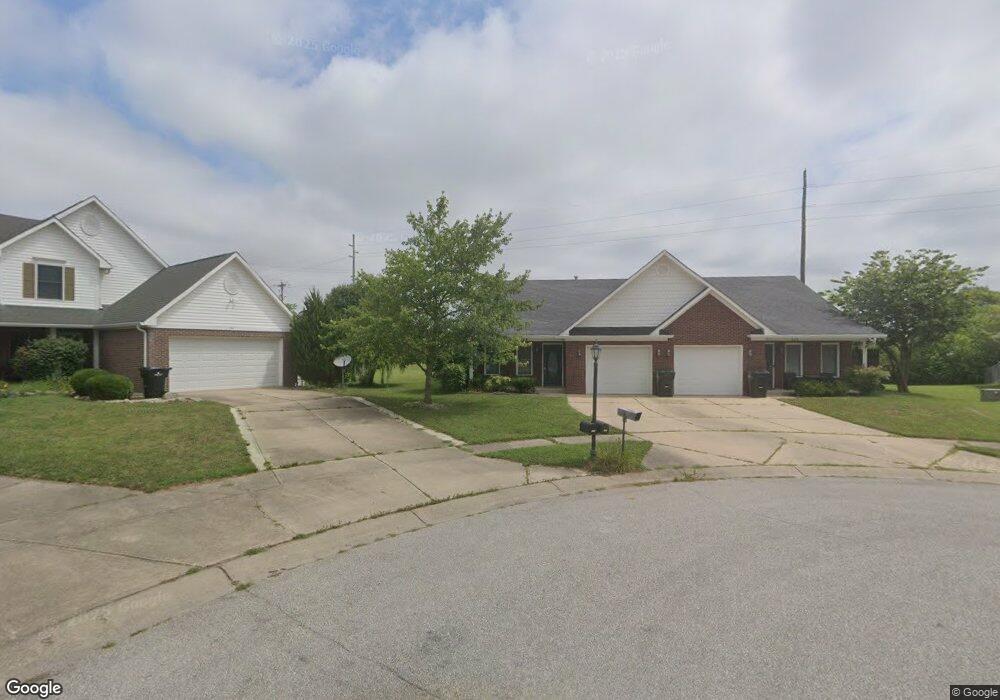 121 Grassyway Ct, Whiteland, IN 46184 - photo 1