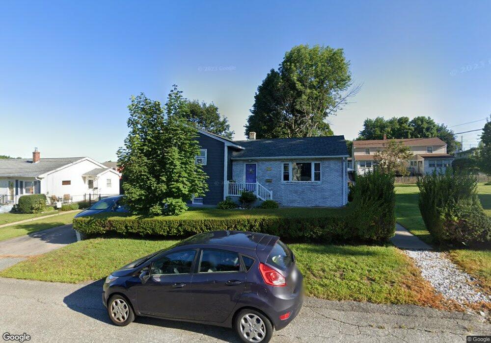 200 Getchell Ave, Woonsocket, RI 02895 - photo 1