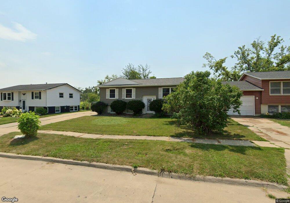 1409 N Ave NW, Cedar Rapids, IA 52405 - photo 1