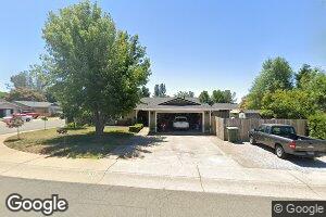 1070 Oakmont Dr, Redding, CA 96003