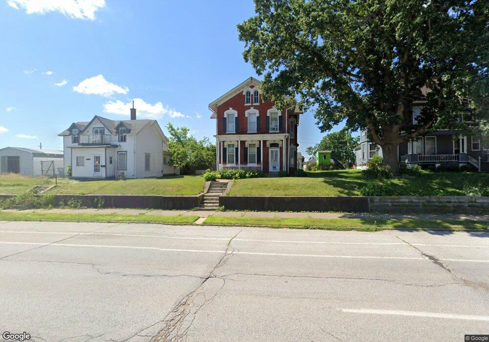 1445 W 3rd St, Davenport, IA 52802 - photo 1