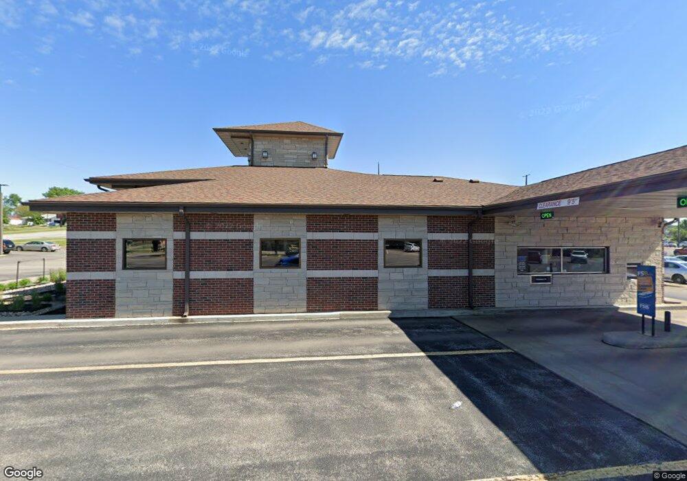 383 Edgewood Rd NW, Cedar Rapids, IA 52405 - photo 1