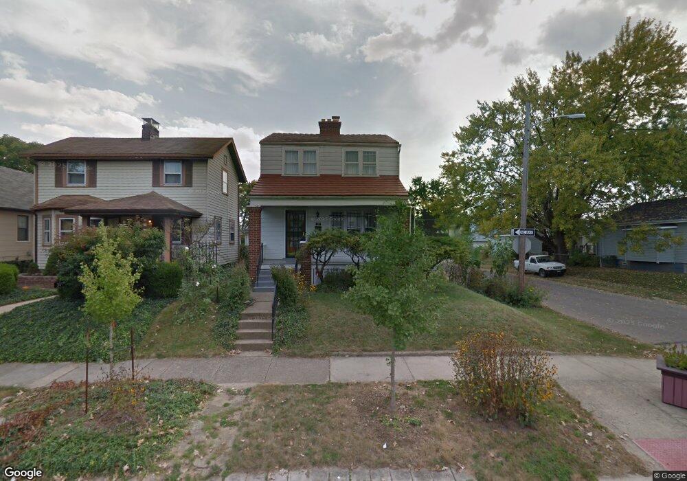 297 E Markison Ave, Columbus, OH 43207 - photo 1