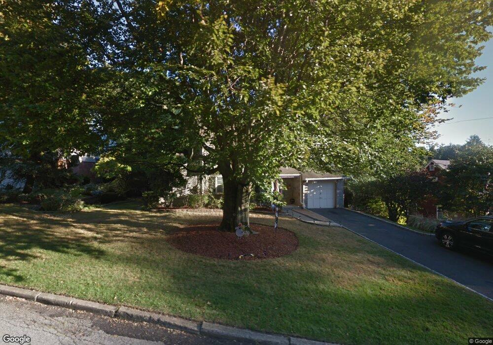 113 Crest Dr, Tarrytown, NY 10591 - photo 1