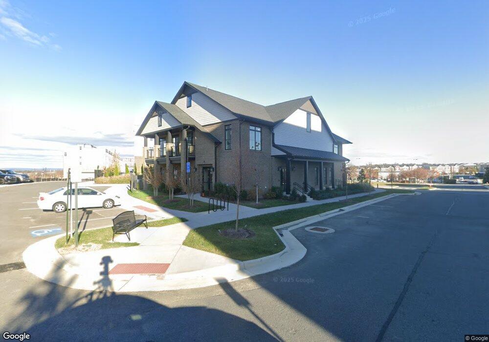 42780 Dalcarnia Terrace unit 38256484, Ashburn, VA 20147 - photo 1