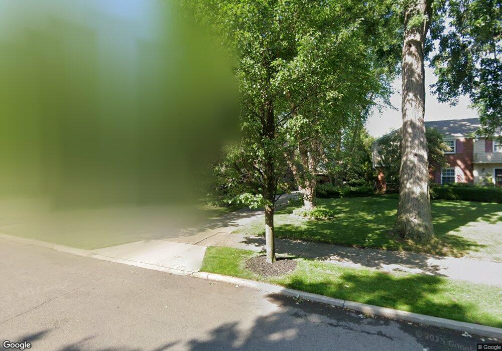 711 Trombley Rd, Grosse Pointe Park, MI 48230 - photo 1