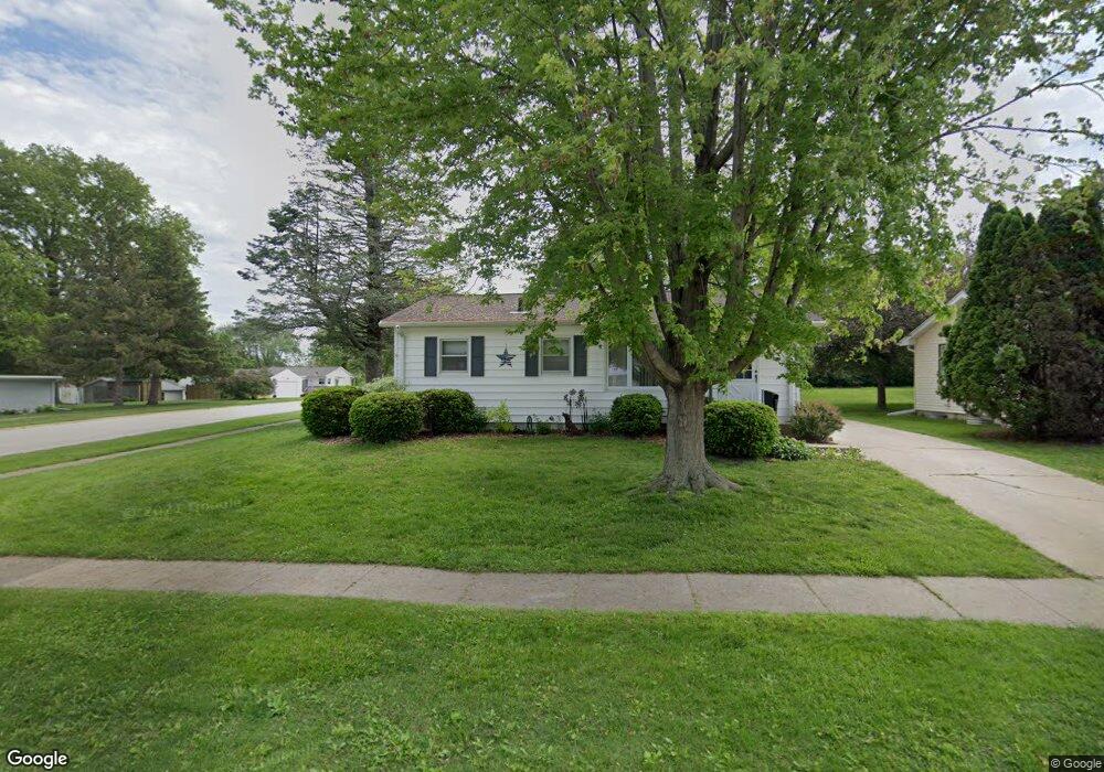 3704 Knoll Ridge Dr, Cedar Falls, IA 50613 - photo 1