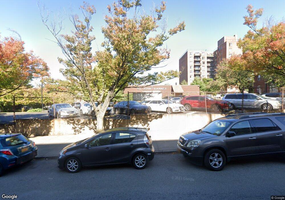 140-10 Union St, Flushing, NY 11367 - photo 1