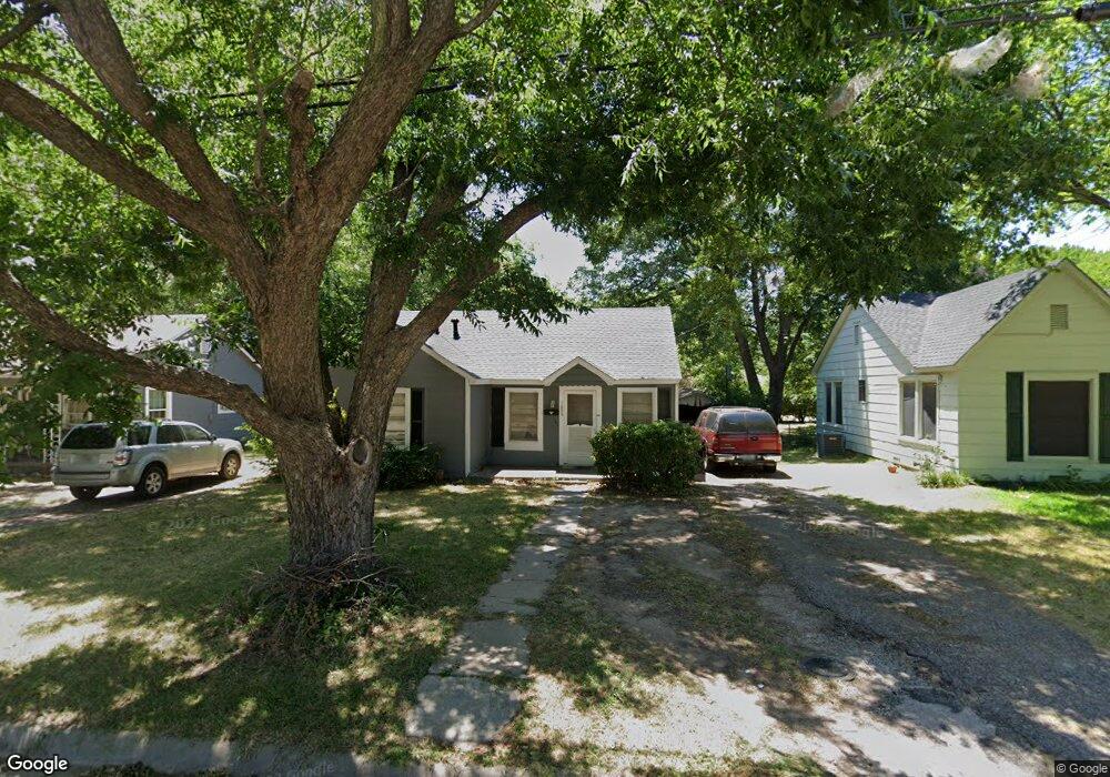 1029 Ritchey St, Gainesville, TX 76240 - photo 1