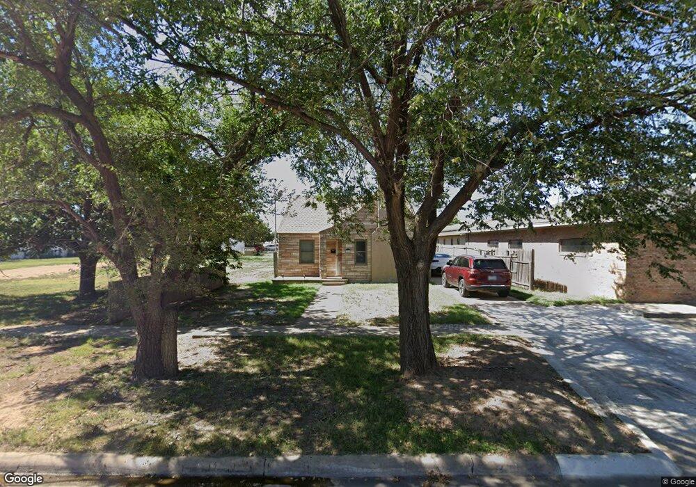 206 Binkley Ave, Dumas, TX 79029 - photo 1