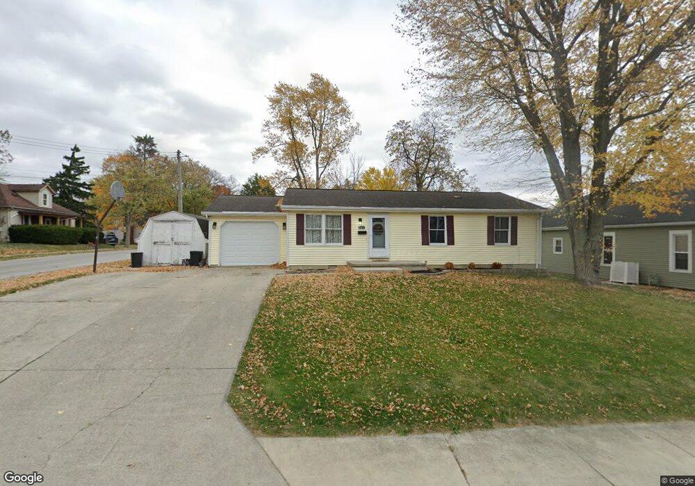 608 Wheeler Ln, Wapakoneta, OH 45895 - photo 1