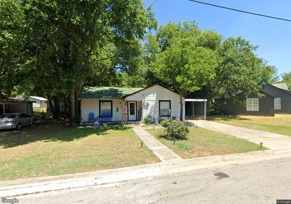 904 Ritchey St, Gainesville, TX 76240 - photo 1