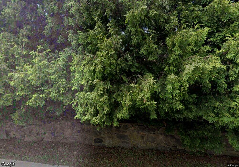 255 Stonytown Rd, Manhasset, NY 11030 - photo 1