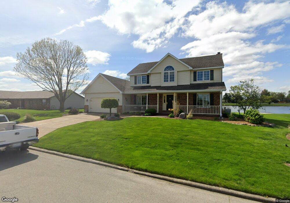 165 Lincolnwood Dr, Lincoln, IL 62656 - photo 1