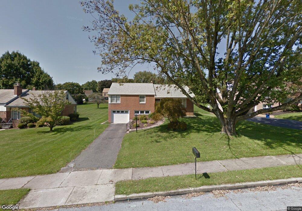 204 W 39th St, Reading, PA 19606 - photo 1