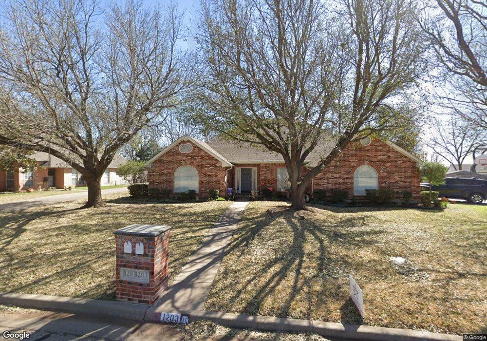 1203 Brook Ln, Cleburne, TX 76033 - photo 1