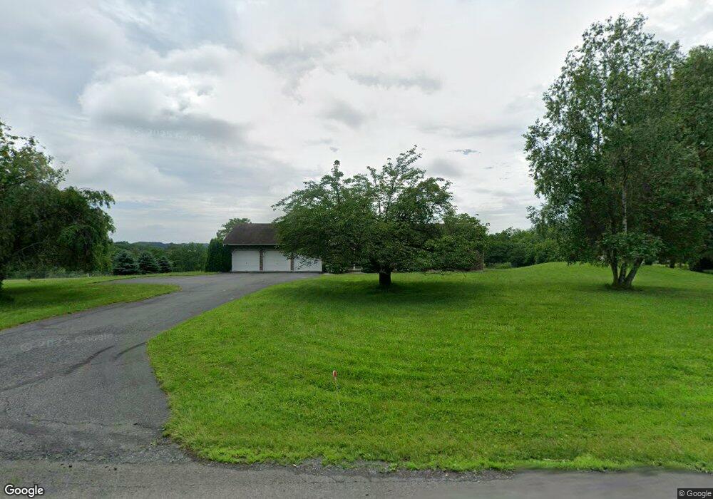 390 Moorestown Dr, Bath, PA 18014 - photo 1