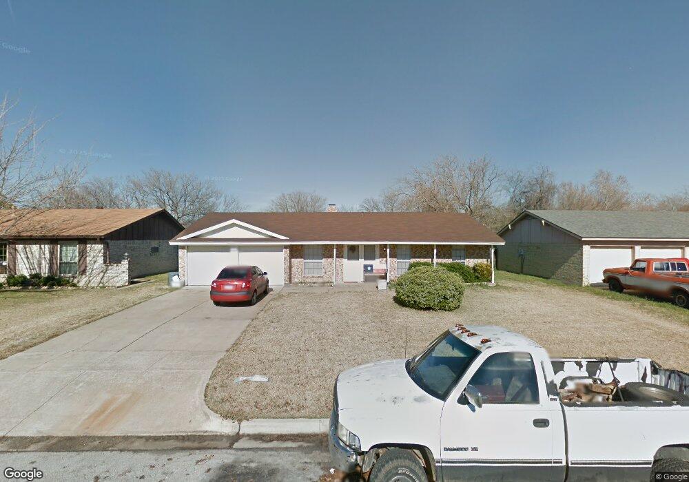 8005 Donegal Ln, North Richland Hills, TX 76180 - photo 1