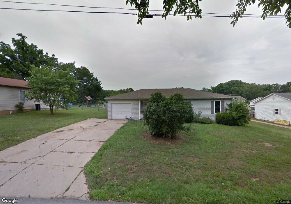 1677 Doubet Rd, Farmington, MO 63640 - photo 1