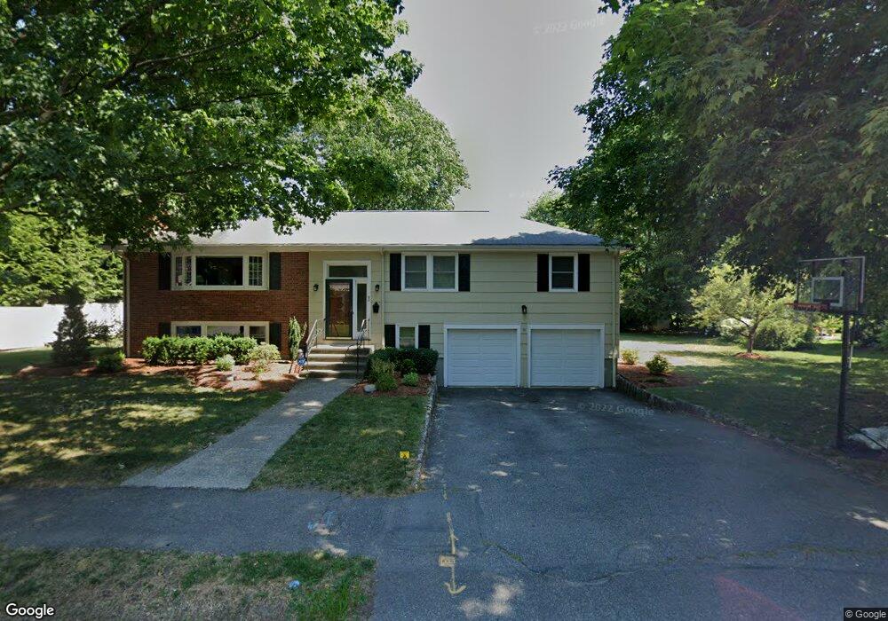 90 Ivy Rd, Wellesley, MA 02482 - photo 1