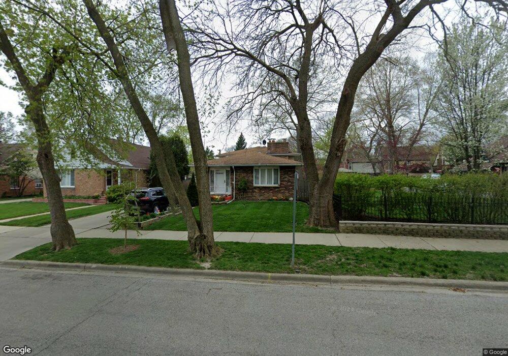 338 N Elmwood Ave, Waukegan, IL 60085 - photo 1