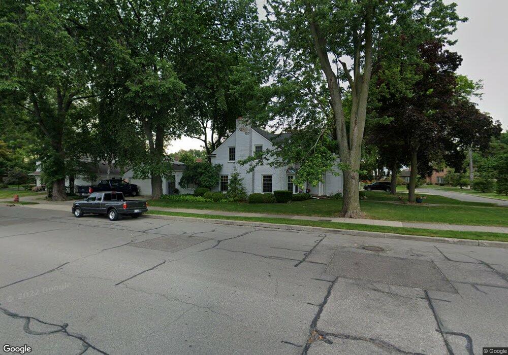 48 Pine Ct, Grosse Pointe Farms, MI 48236 - photo 1