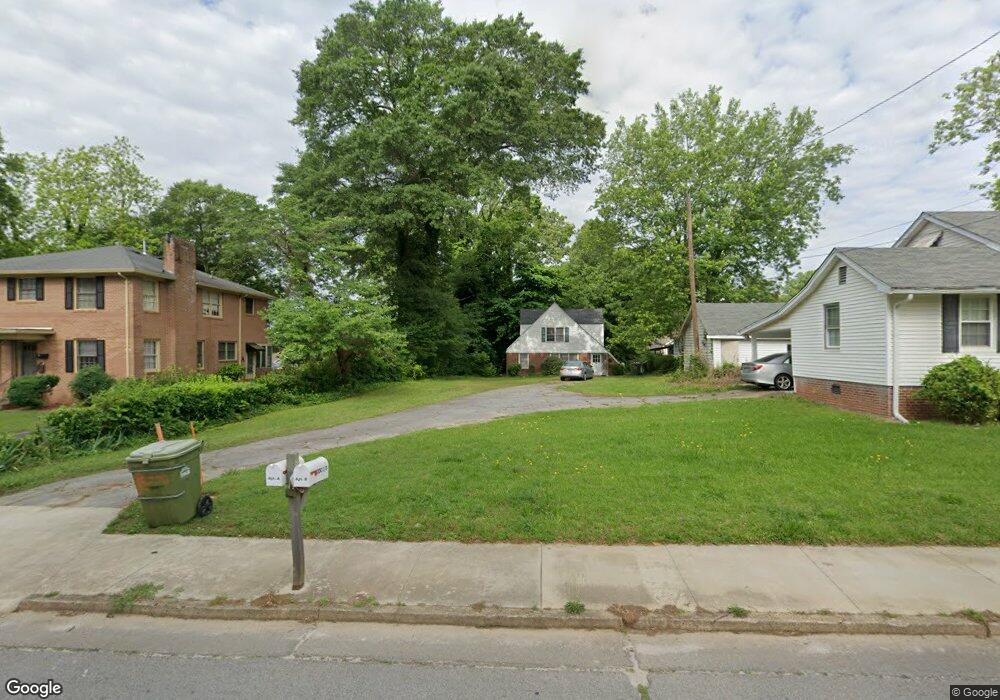 330 1/2 N White St unit . B (upstairs), Carrollton, GA 30117 - photo 1