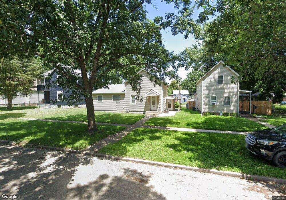 2324 W 2nd St, Davenport, IA 52802 - photo 1